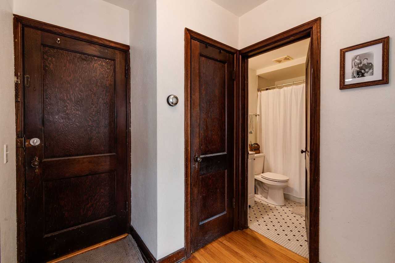 1906 Birge Terrace - Photo 2 of 16