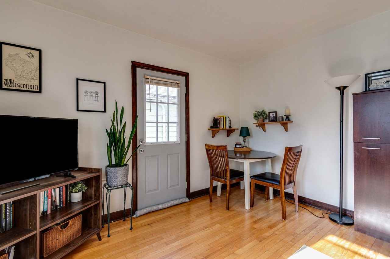 1906 Birge Terrace - Photo 6 of 16