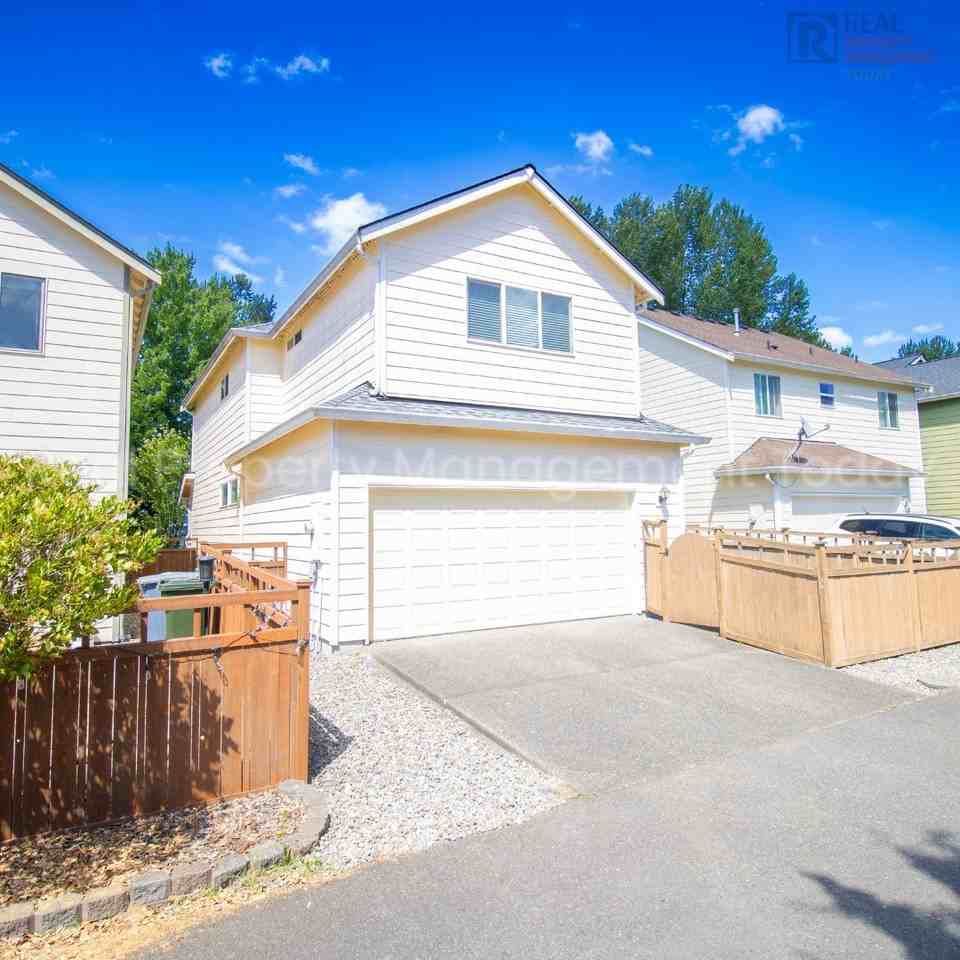 5614 Acclamation St E - Photo 2 of 25