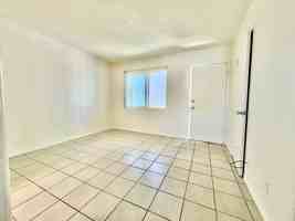 featured image of 3235 Collier Ave