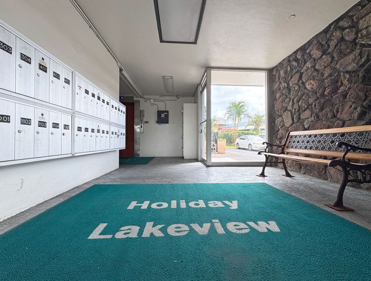 949 Ala Nanala St #1004 - Photo 2 of 19