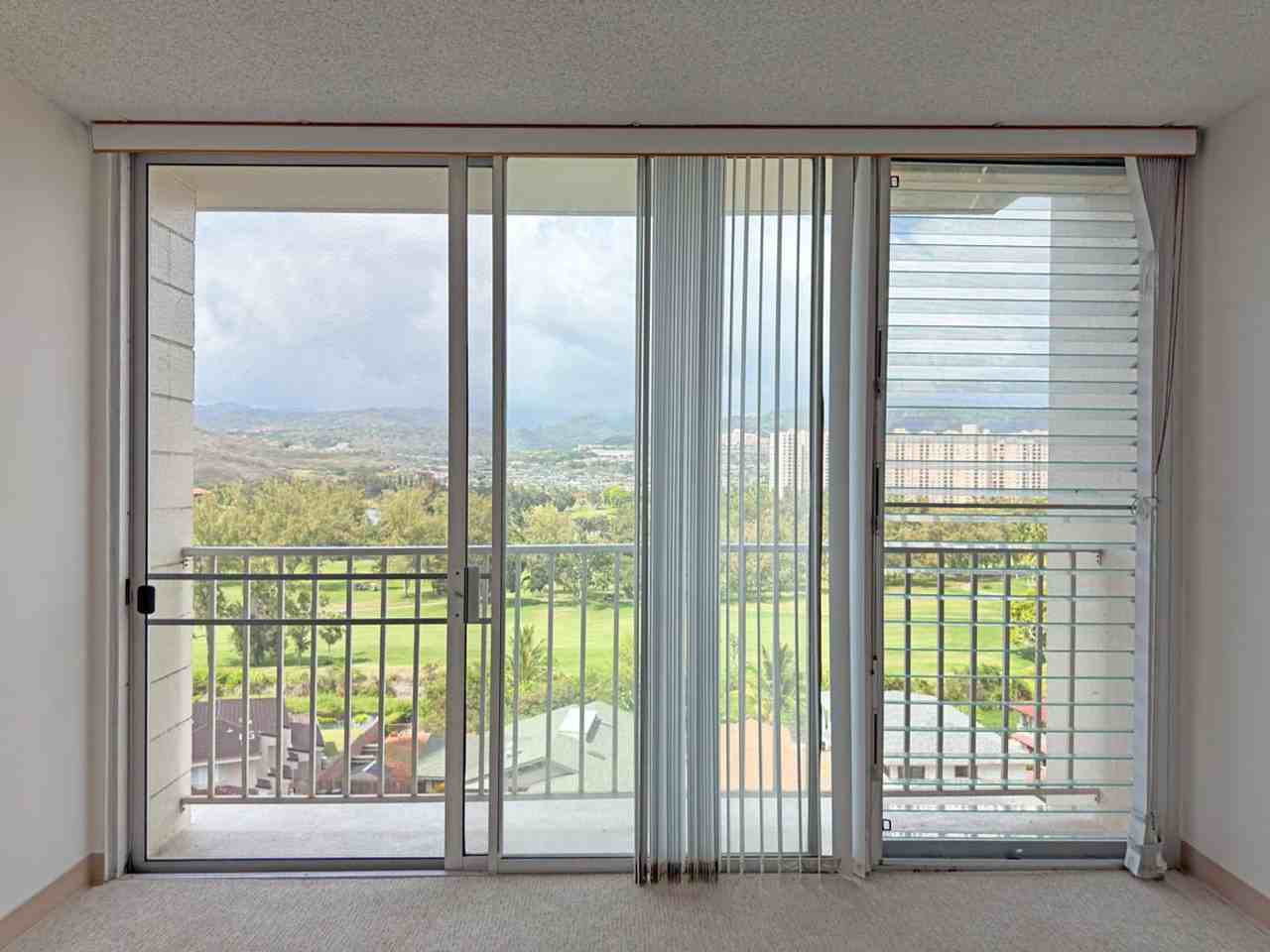 949 Ala Nanala St #1004 - Photo 5 of 19