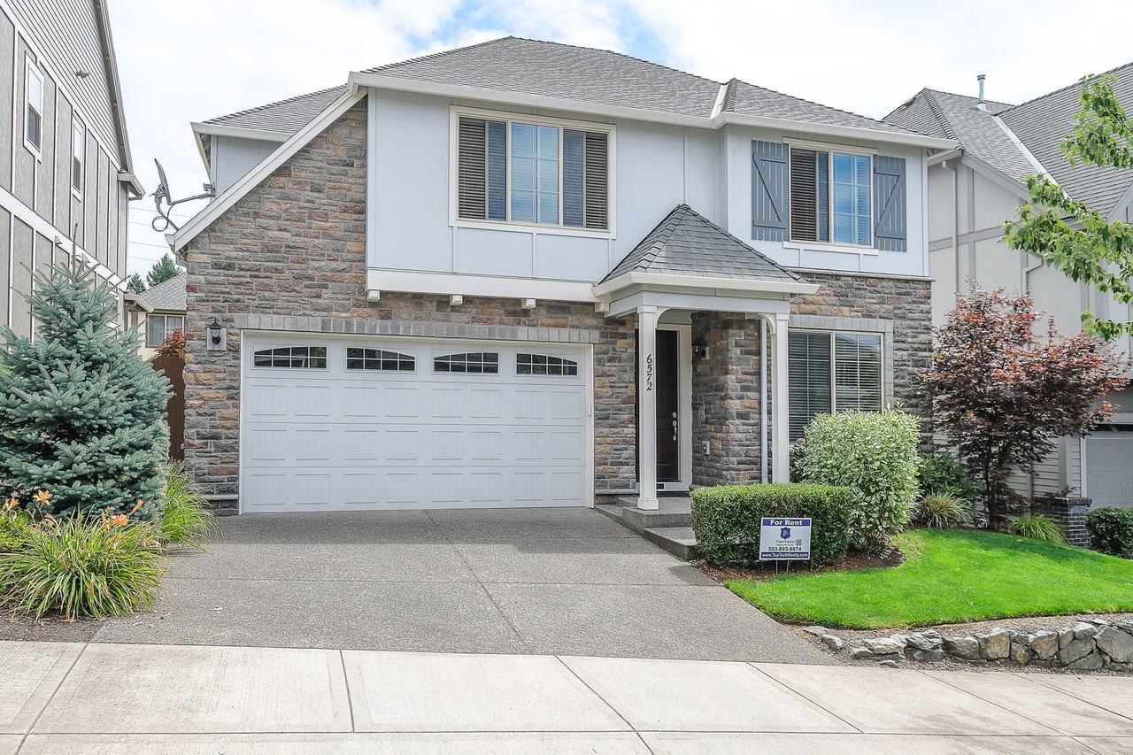 6572 Nw 164th Ave - Photo 2 of 24