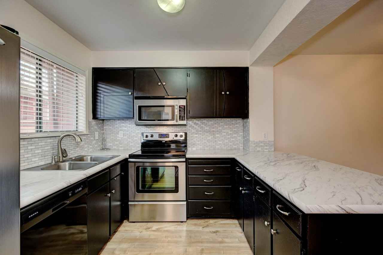 3036 S Betsy Ross Ln - Photo 2 of 33