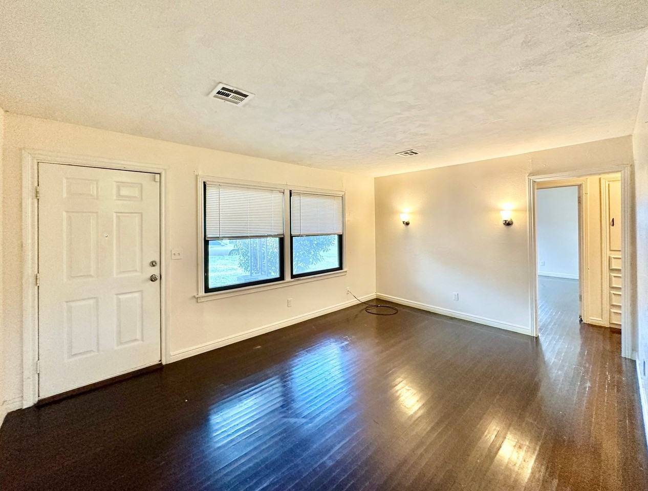 3206 Nw Liberty Ave - Photo 6 of 19