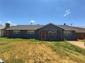 3301 S Oxford Dr - Photo 1 of 1