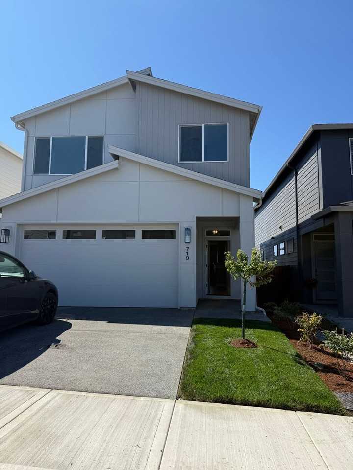 719 Nw 174th St - Photo 3 of 36