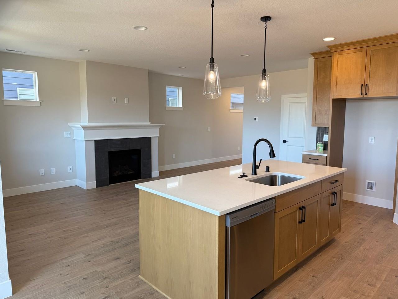 719 Nw 174th St - Photo 5 of 36