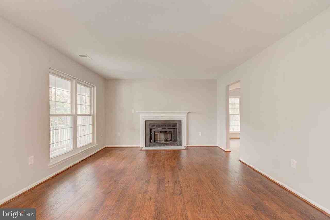 6313 Panda Ct - Photo 4 of 13