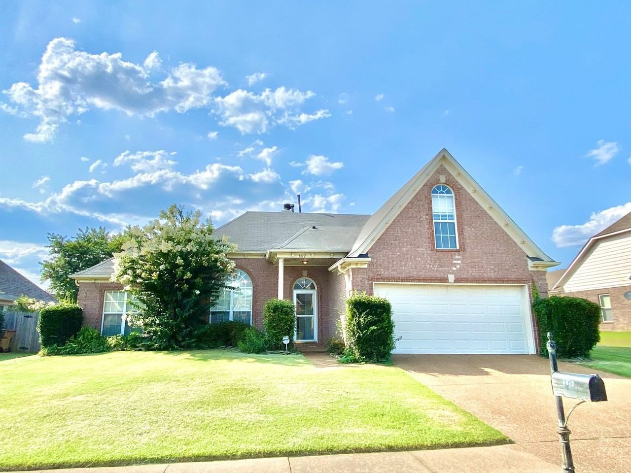 9872 Calderdale Dr - Photo 2 of 11