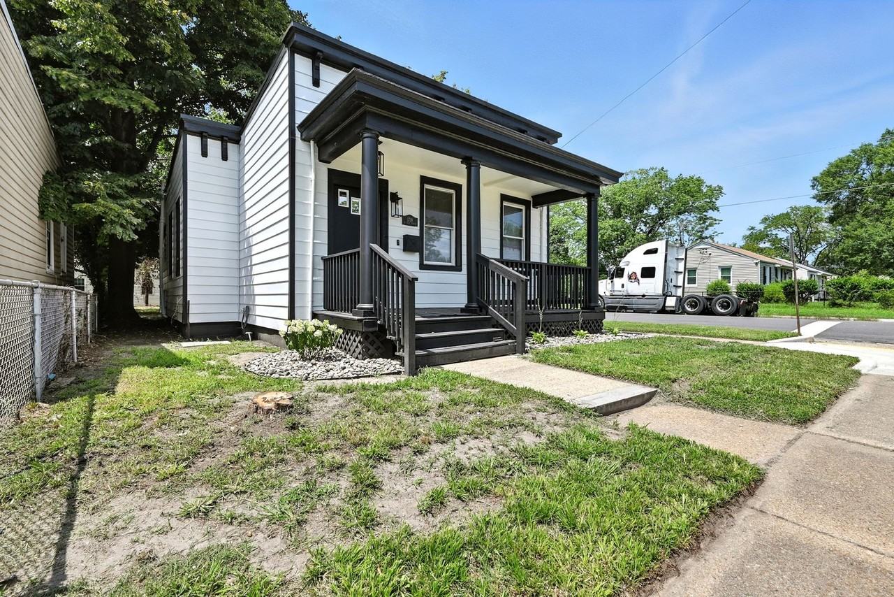 1718 N 21st St - Photo 2 of 35