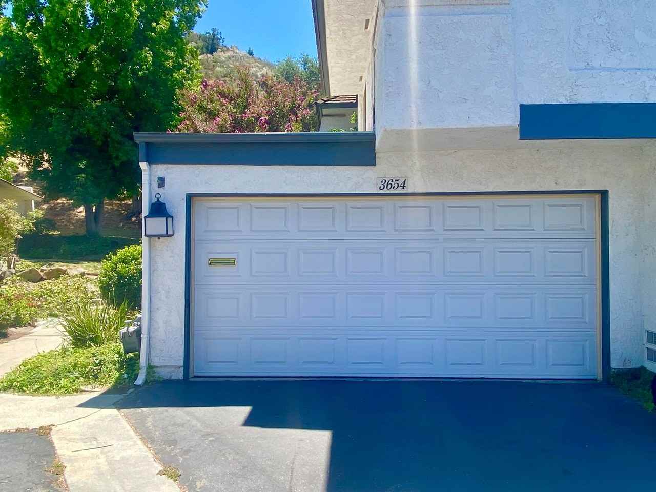 3654 Summershore Ln - Photo 2 of 35