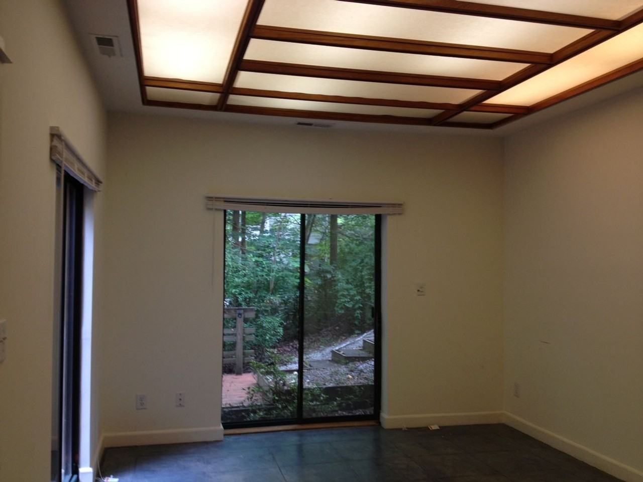 104 Rose Ln - Photo 5 of 8