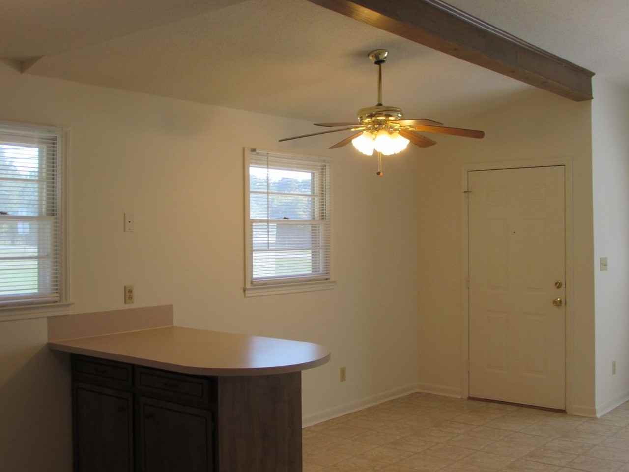6016 Pleasant Grove Rd - Photo 4 of 19