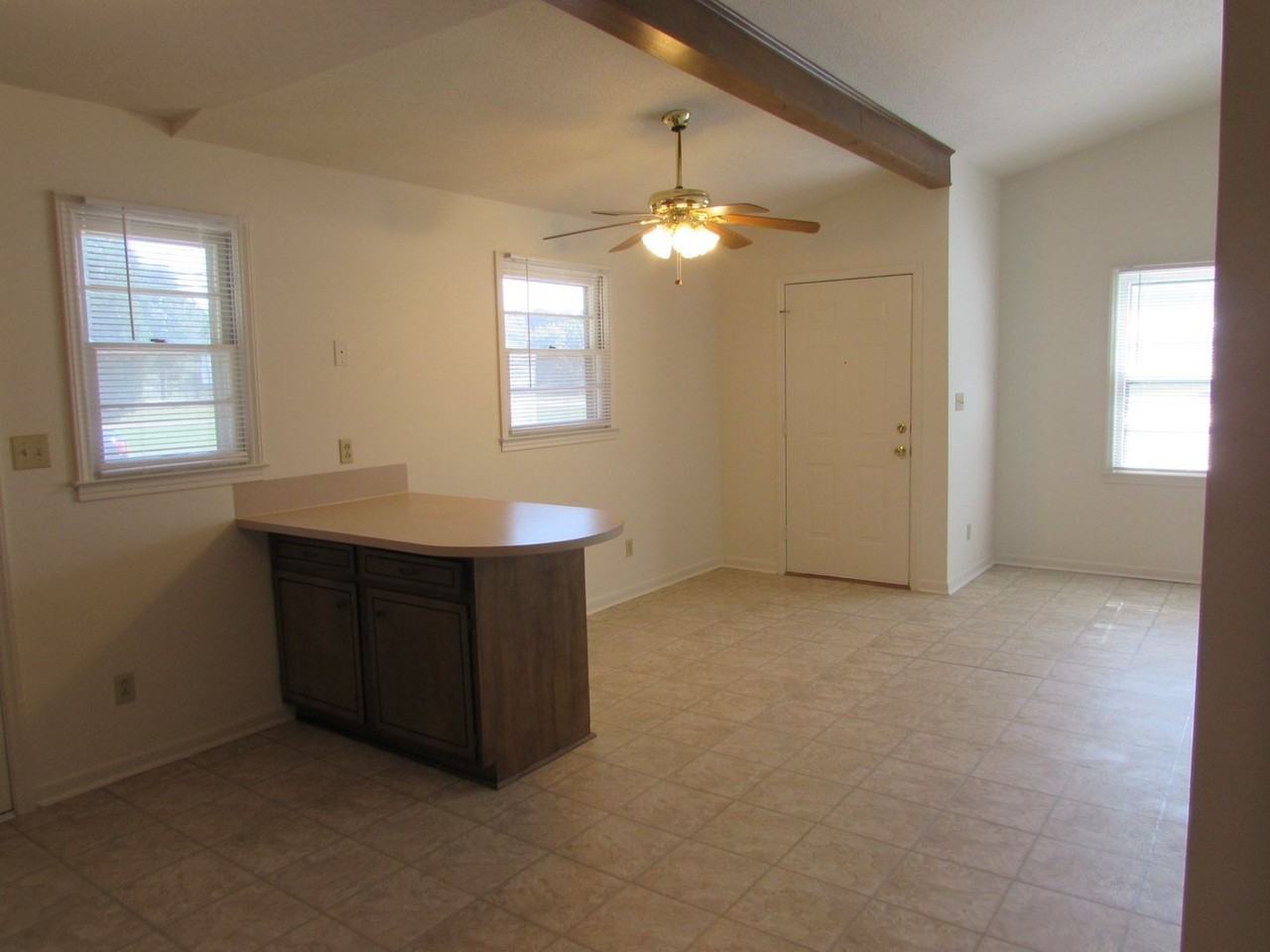 6016 Pleasant Grove Rd - Photo 5 of 19