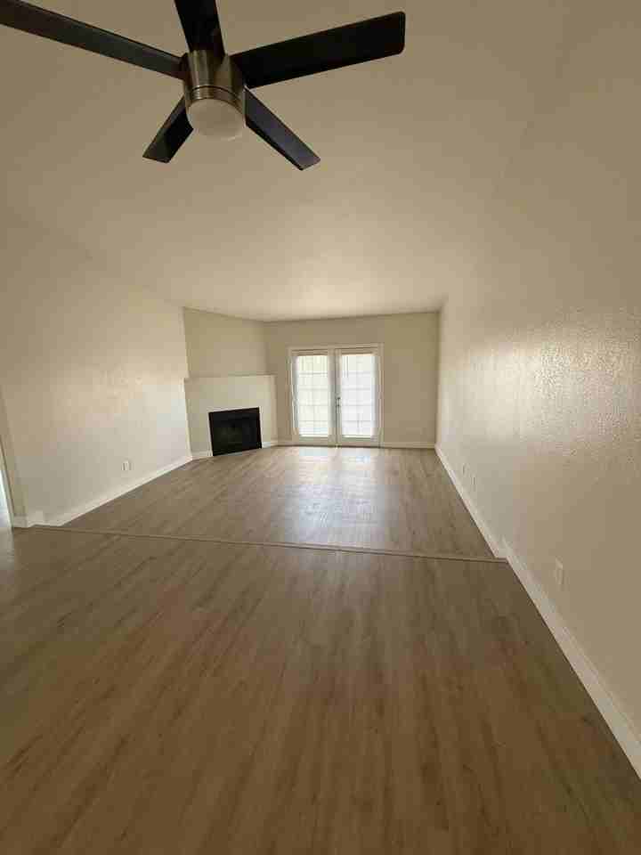 3046 N 24th Dr - Photo 7 of 18