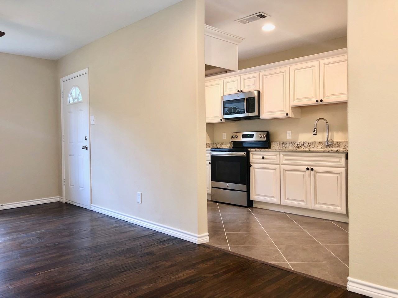 5421 Santa Clara St - Photo 2 of 17