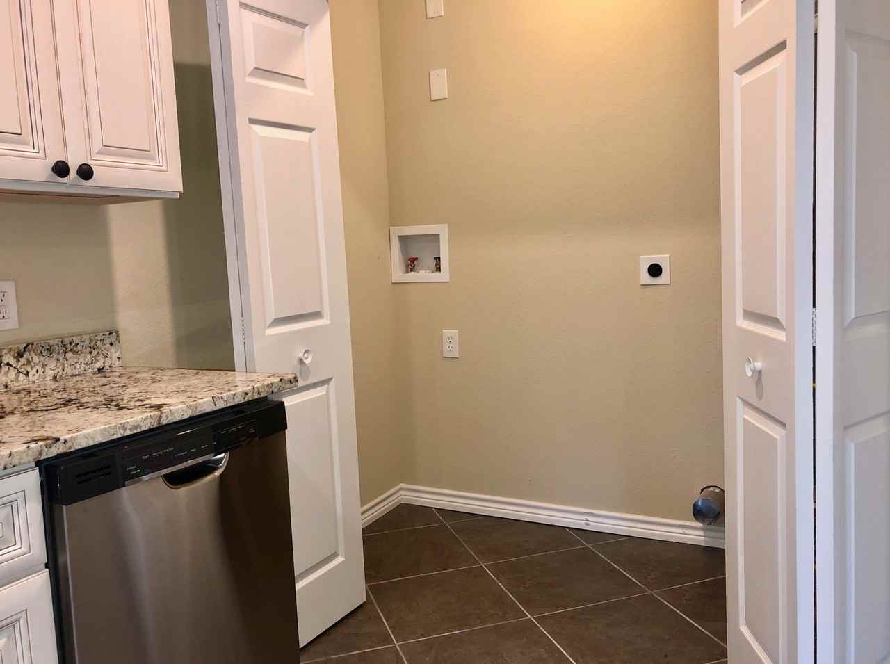 5421 Santa Clara St - Photo 3 of 17