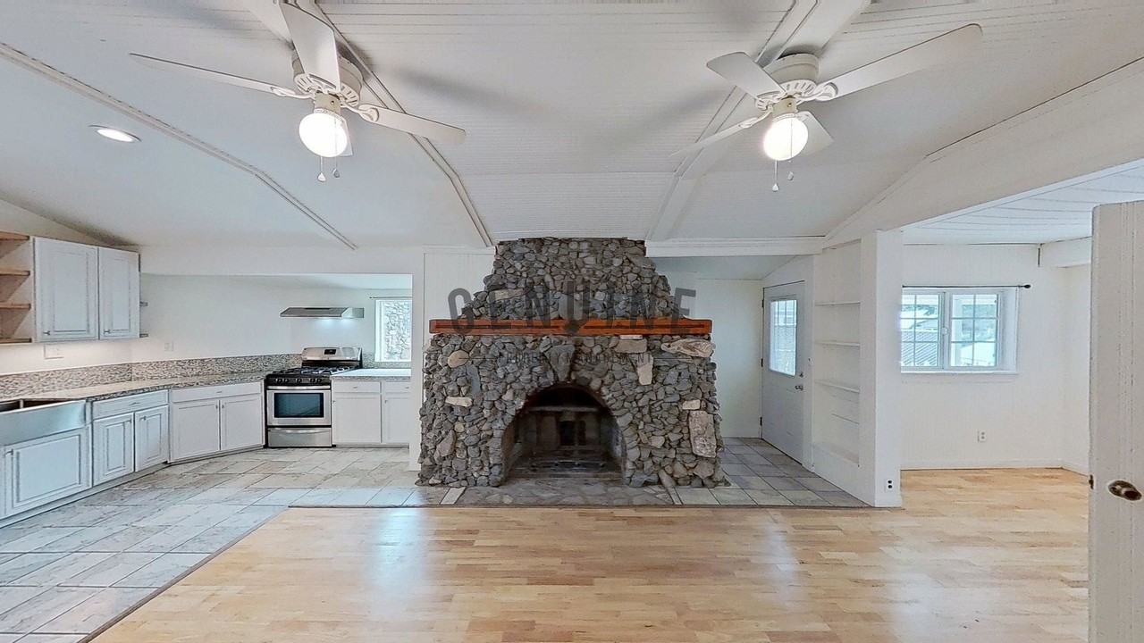 14832 Kitterman Dr - Photo 3 of 32