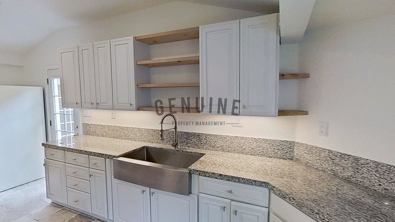 14832 Kitterman Dr - Photo 5 of 32