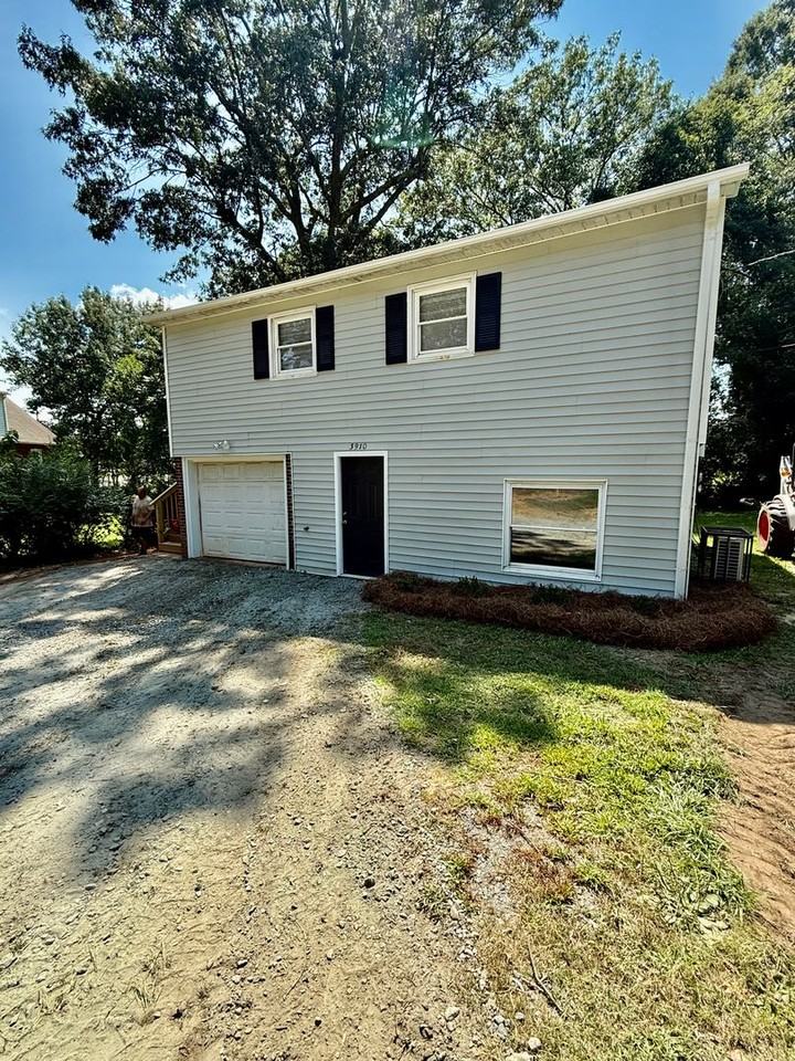 3910 Harwood St - Photo 2 of 10