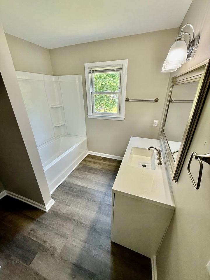 3910 Harwood St - Photo 3 of 10