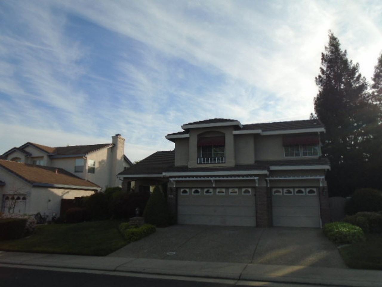 309 Bradford Ct - Photo 2 of 38