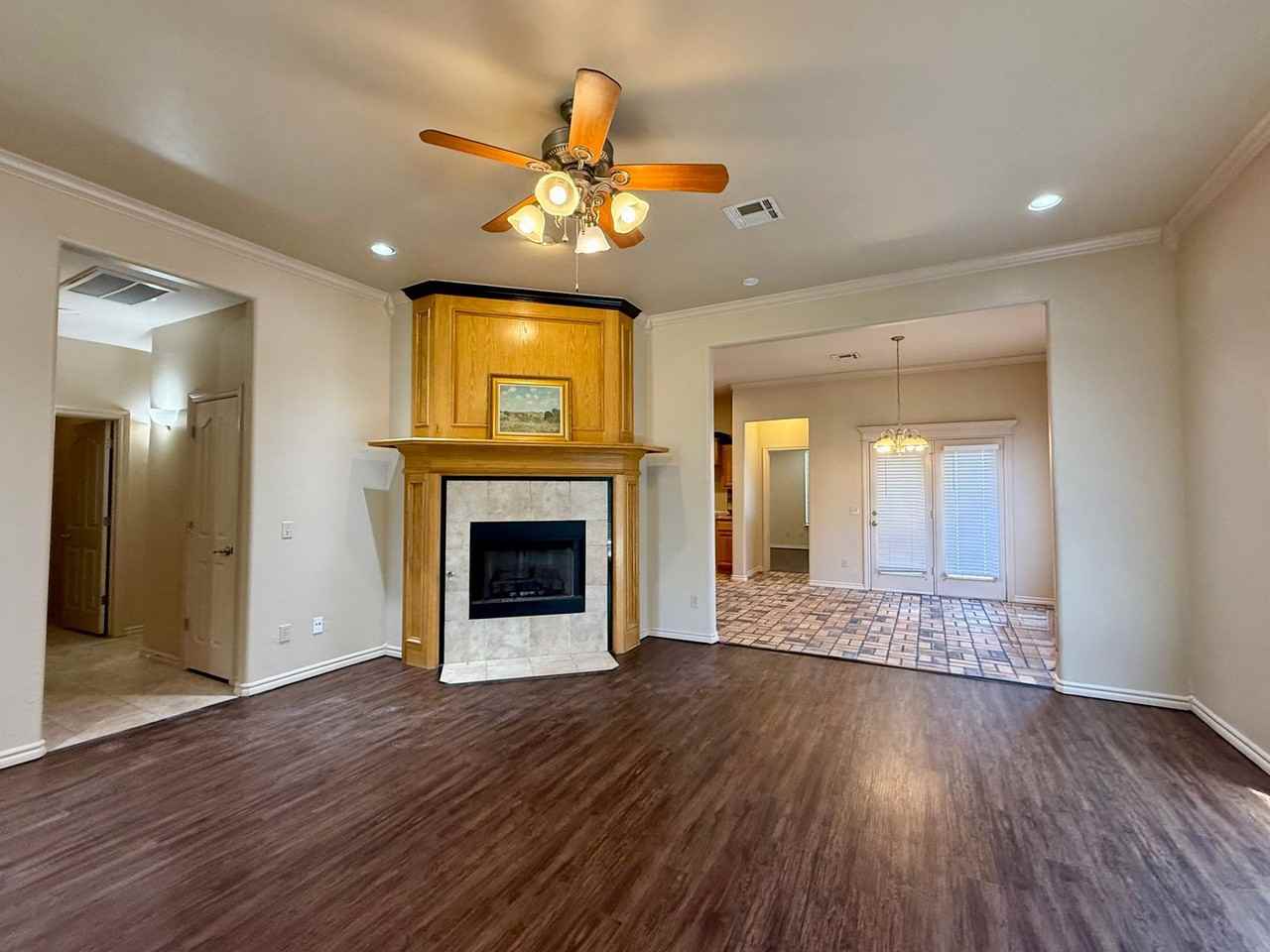2520 Thomas Dr - Photo 3 of 23