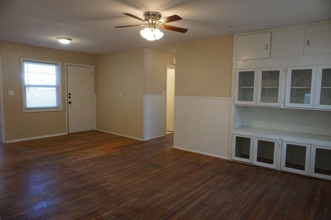 3404 31st St - Photo 2 of 11