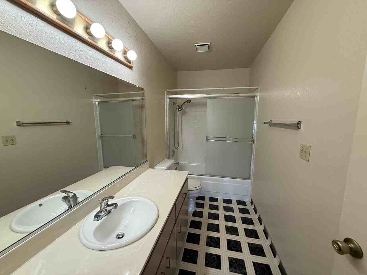 2674 Bradford Way - Photo 6 of 8
