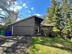 1061 Sw Chastain Dr - Photo 1 of 1