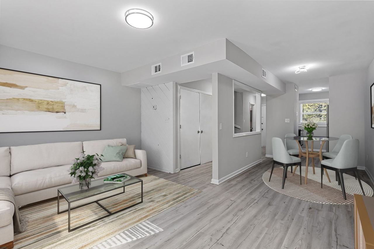 713 Moore St - Photo 4 of 16