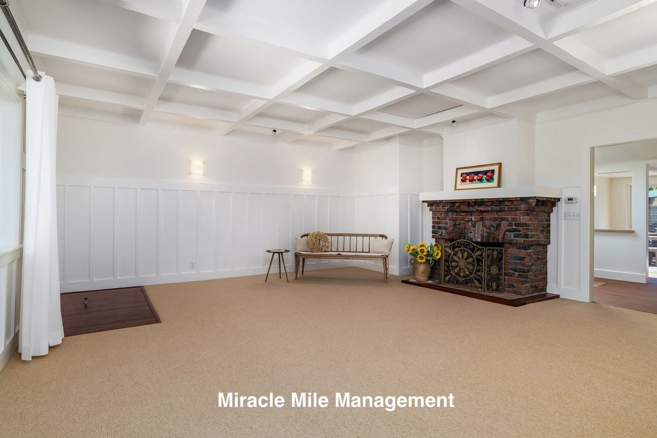 300 Cape Court - Photo 2 of 30