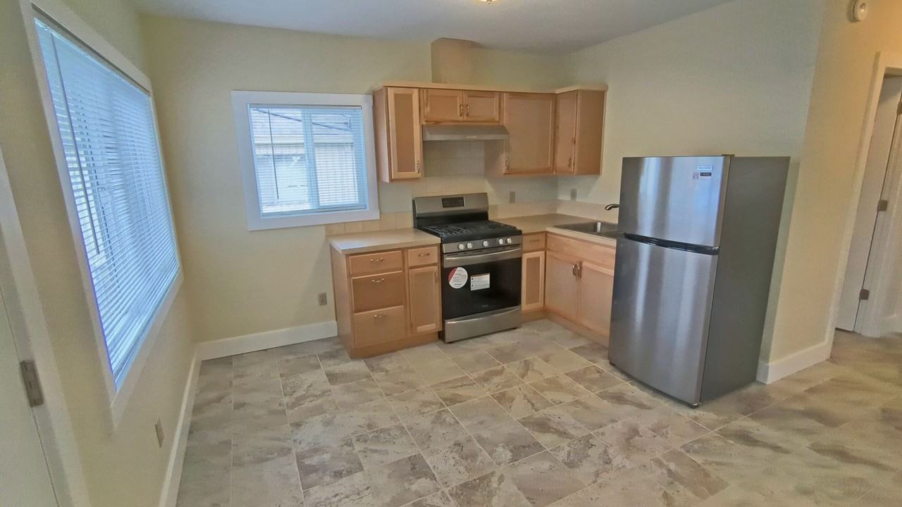 2950 E Main St - Photo 2 of 11