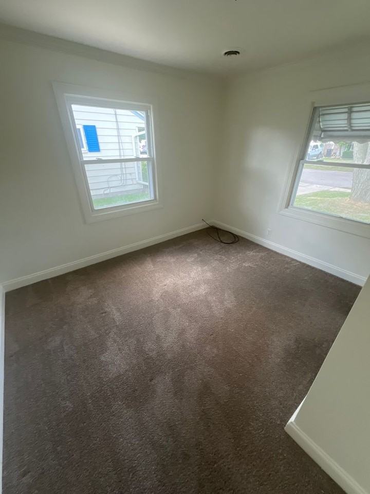 26355 Academy St - Photo 2 of 7