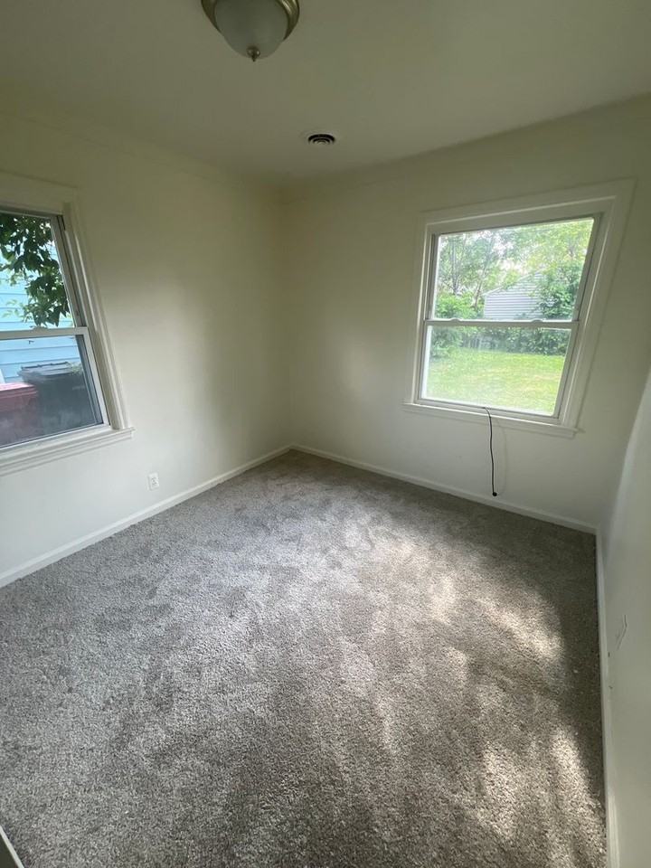 26355 Academy St - Photo 6 of 7