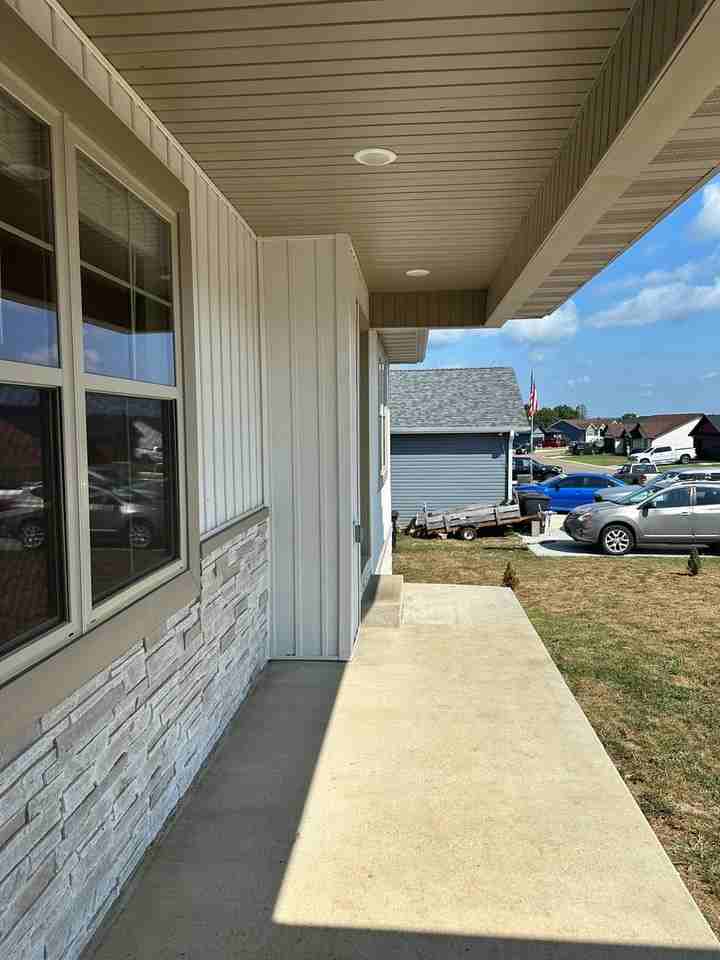 128 La Vista Dr - Photo 3 of 50