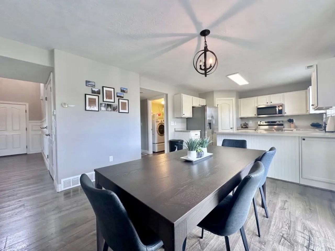 2113 E Hawthorne St - Photo 5 of 32