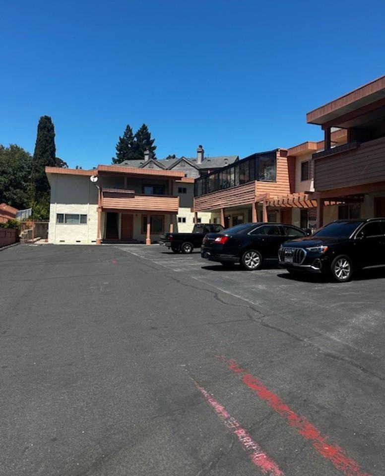 Appian Terrace Apartments - Photo 4 of 5