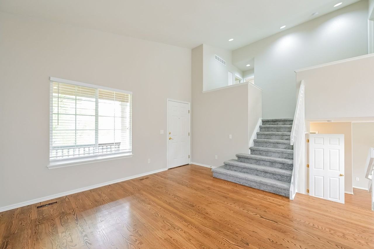 9605 Parramatta Pl - Photo 4 of 25
