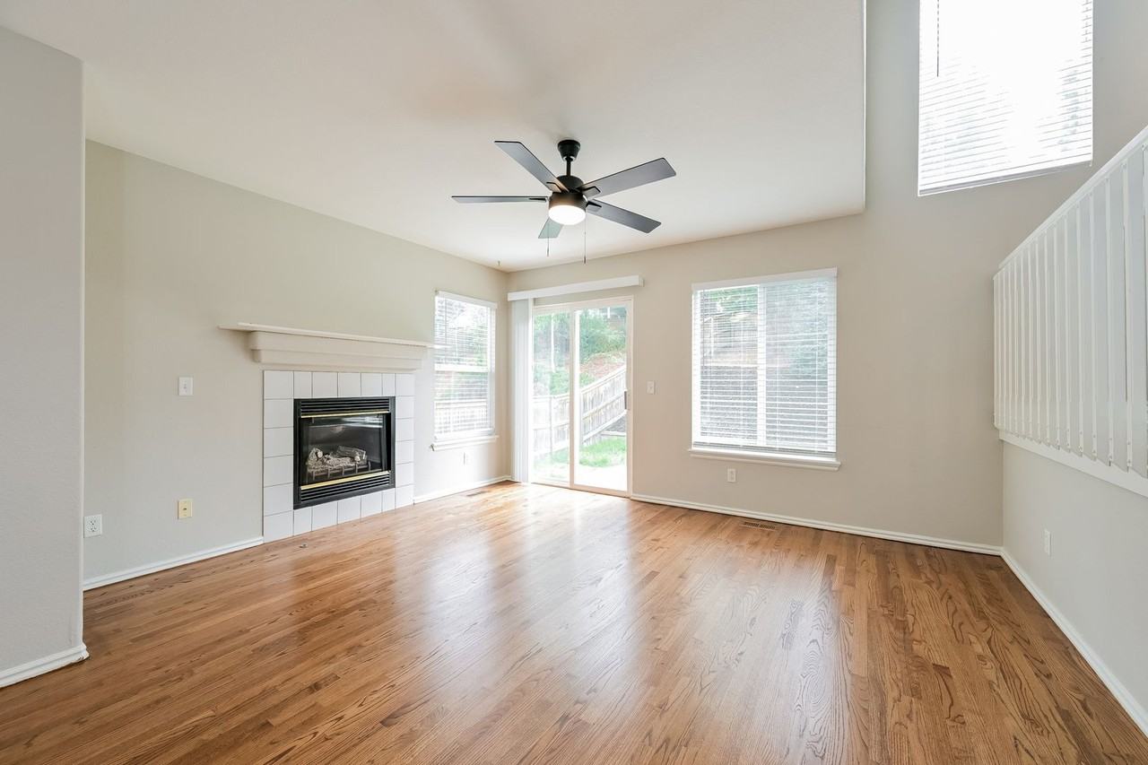 9605 Parramatta Pl - Photo 7 of 25
