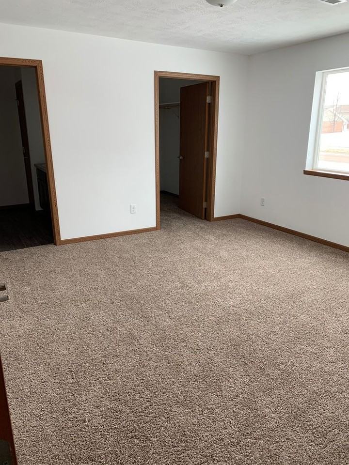 2 Months Free!! - Photo 5 of 31