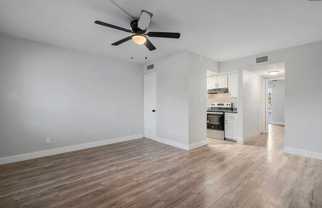 Splendid unit near the beach - Photo 1 of 1