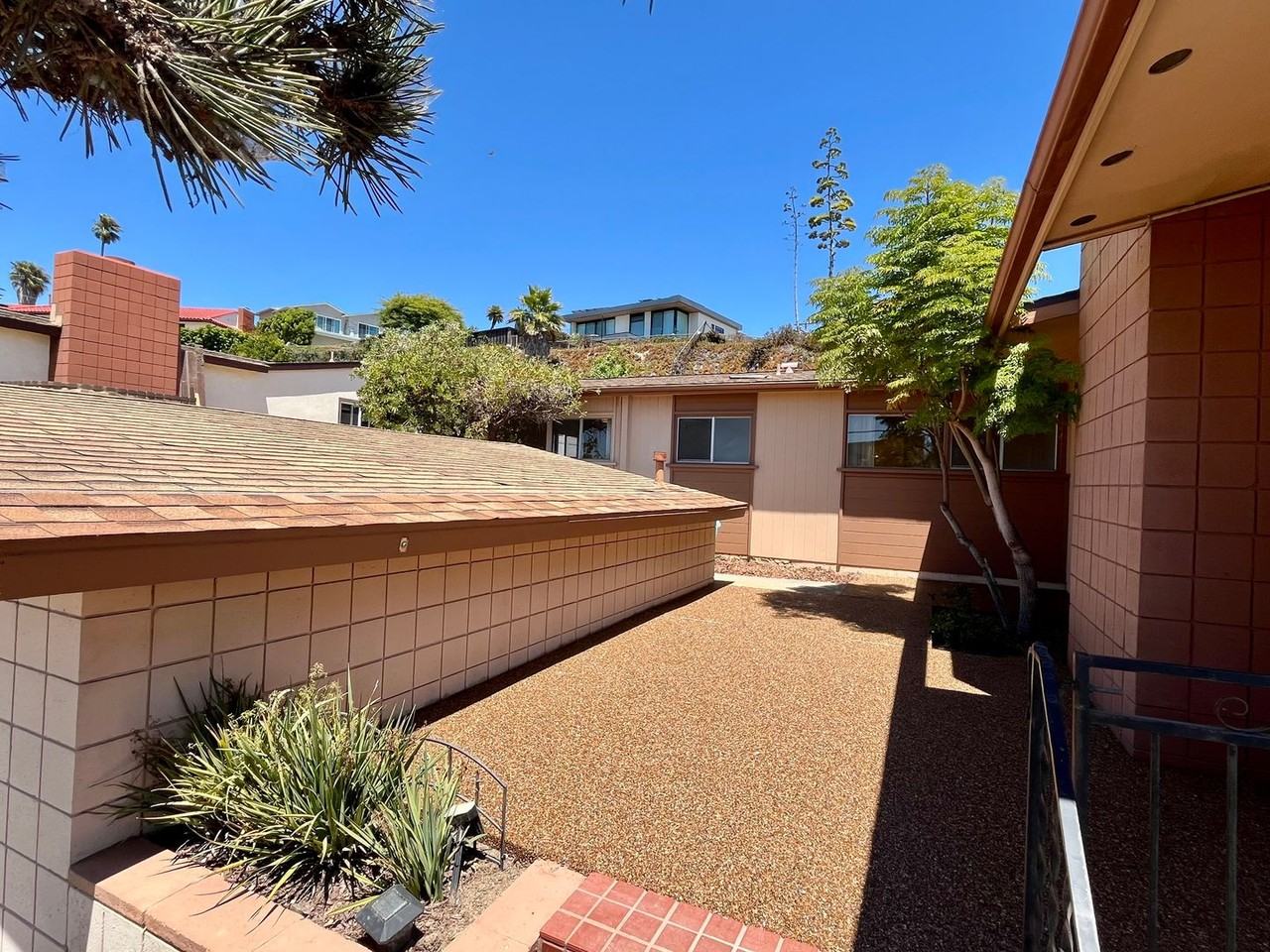 3159 Lloyd St - Photo 3 of 34