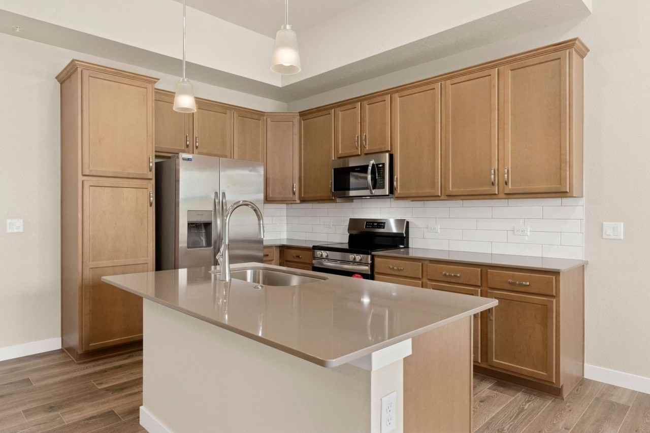 938 Schlagel St #6 - Photo 6 of 17