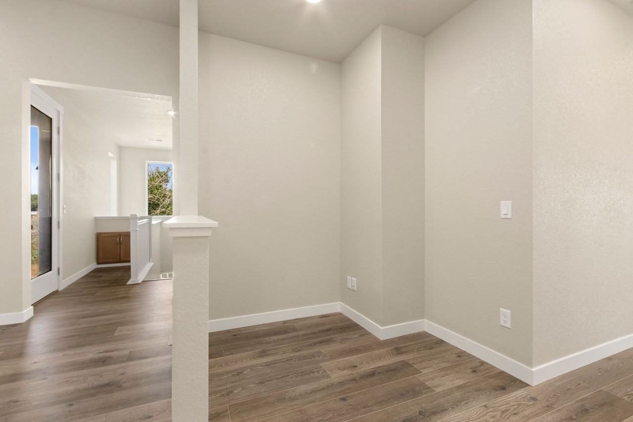 938 Schlagel St #6 - Photo 7 of 17