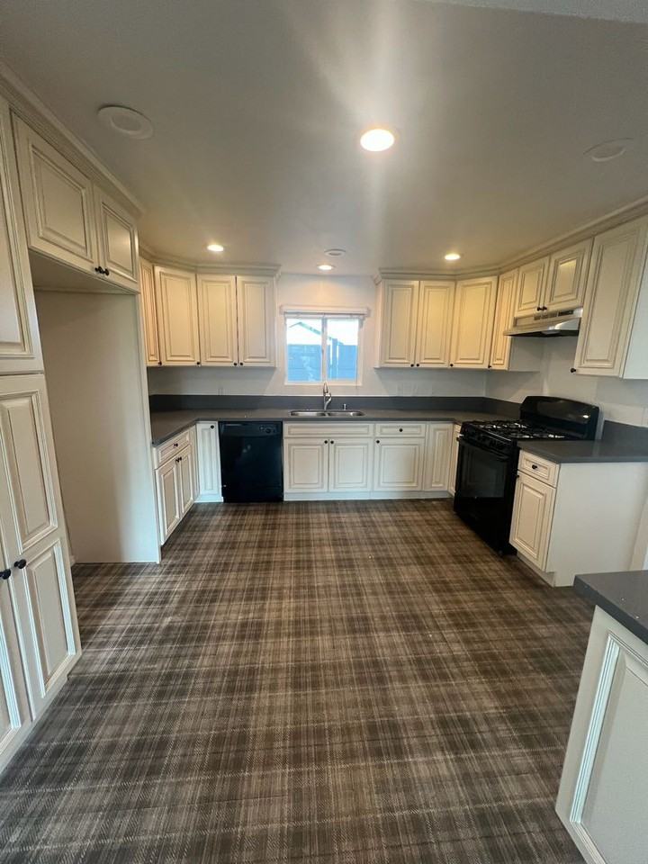 10242 Valley View Ave - Photo 3 of 19