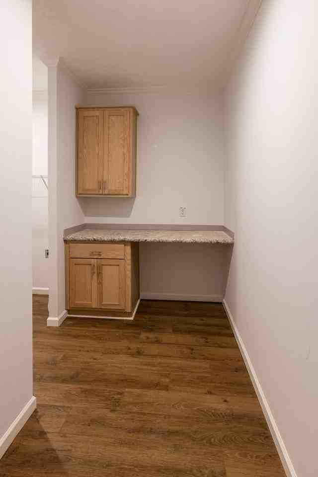 2070 Travis Rd - Photo 3 of 27