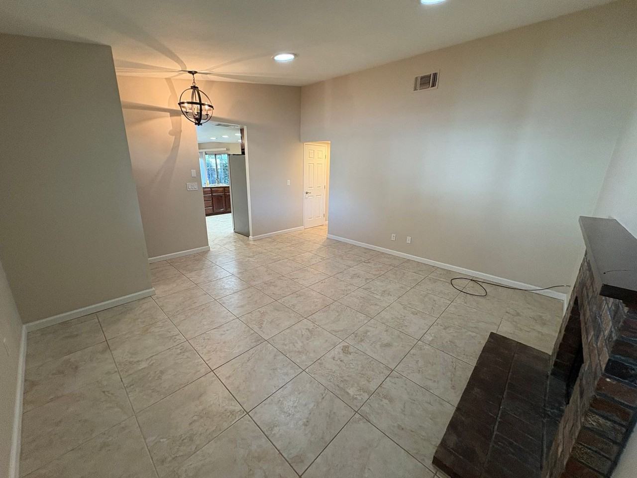 2661 Yuma Cir - Photo 3 of 27
