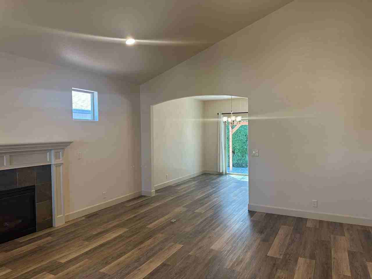 167 Sw Quince St - Photo 4 of 35